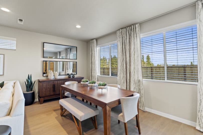 Quail Run new home community in Eagle Point, OR gallery image number 1